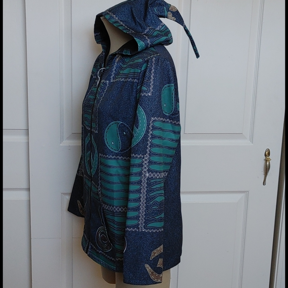 🃏 "Elf Style" Hooded Jacket - Picture 5 of 9